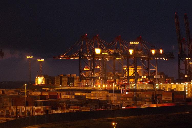 Enpòtans ki genyen nan jeni machin pòs mache.jpg The importance of engineering machinery post market.jpg