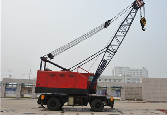 Kawotchou Tyre Harbour Crane