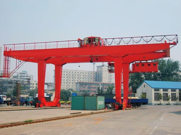 U Tip New Design Mouvman 80 Tòn Rail Mounted Gantry Crane